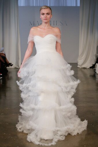 2025-ilkbahar-yaz-gelinlik-modelleri-19